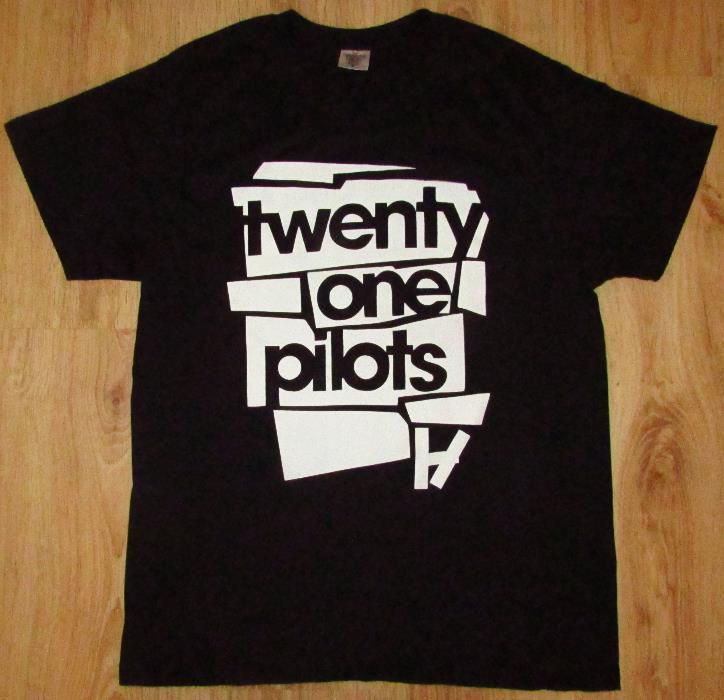 Twenty One Pilots / Panic! at the Disco / Bastille / The NBHD T-shirt64584474272002121