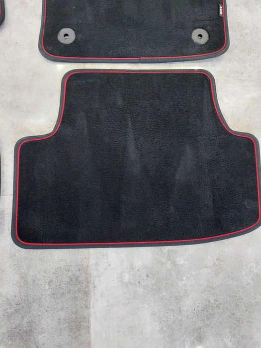 VW Golf VII GT dywaniki welurowe