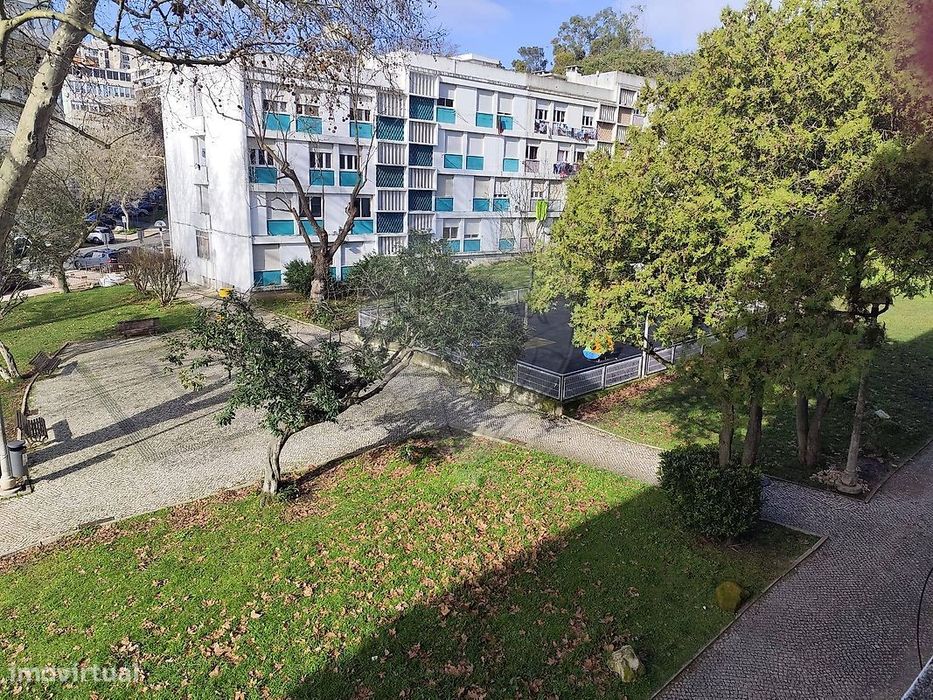 Apartamento T2 para venda — São Domingos de Benfica, Lisboa