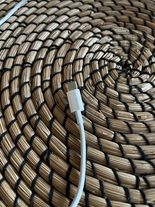 Ładowarka indukcyjna IPhone Magsafe NOWA biała