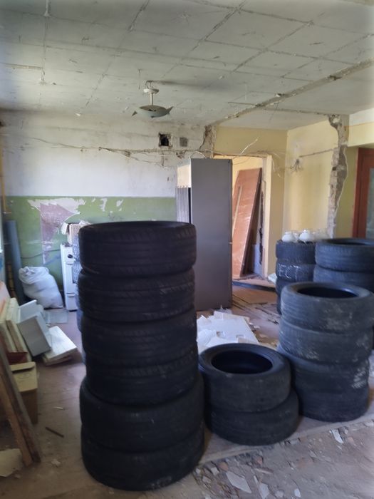 Продам будинок  під ремонт