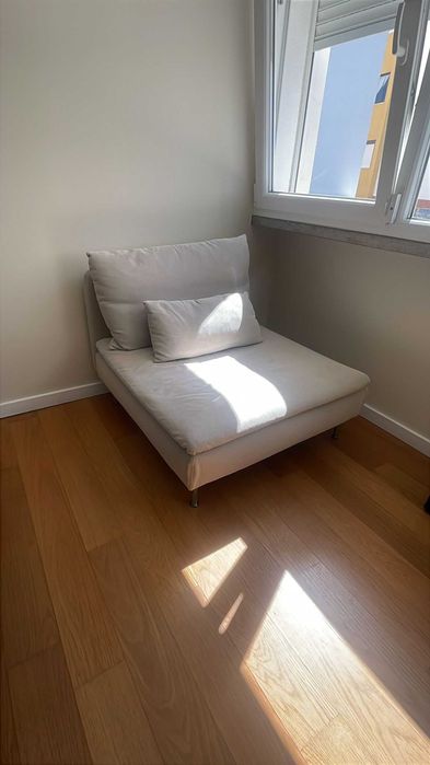 1 Sofá de 1 lugar da IKEA em ótimo estado de conservação.