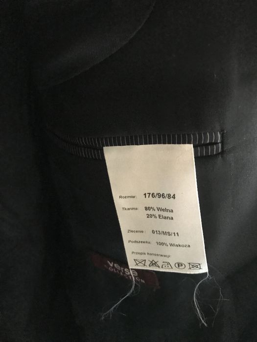 Czarny garnitur meski