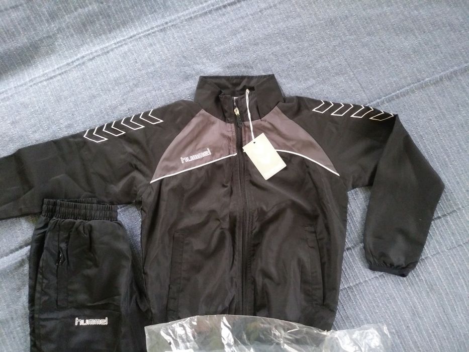 Komplet dresowy hummel rozm.122