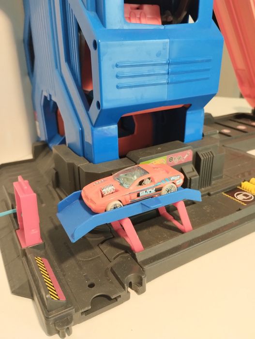 Garaż Mega Garage Hot Wheels