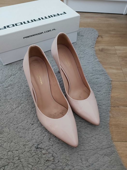 Szpilki pudrowy róż primamoda lakierowane r 37