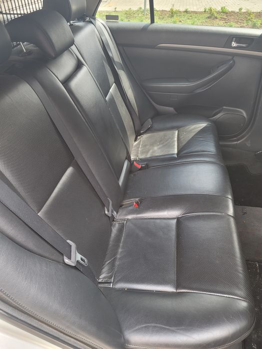 Розбірка toyota avensis шрот разборка тойота авенсіс т25 2007  d-kat