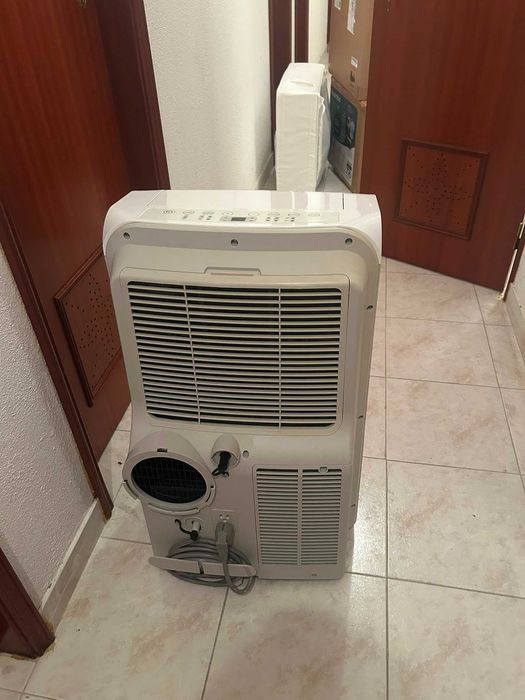 Ar Condicionado Portátil Jocel 12000 BTU Quente/Frio
