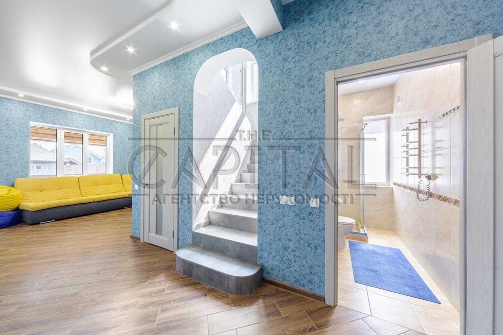 Продажа 2-этажного дома, с. Пуховка, Броварской р-н.