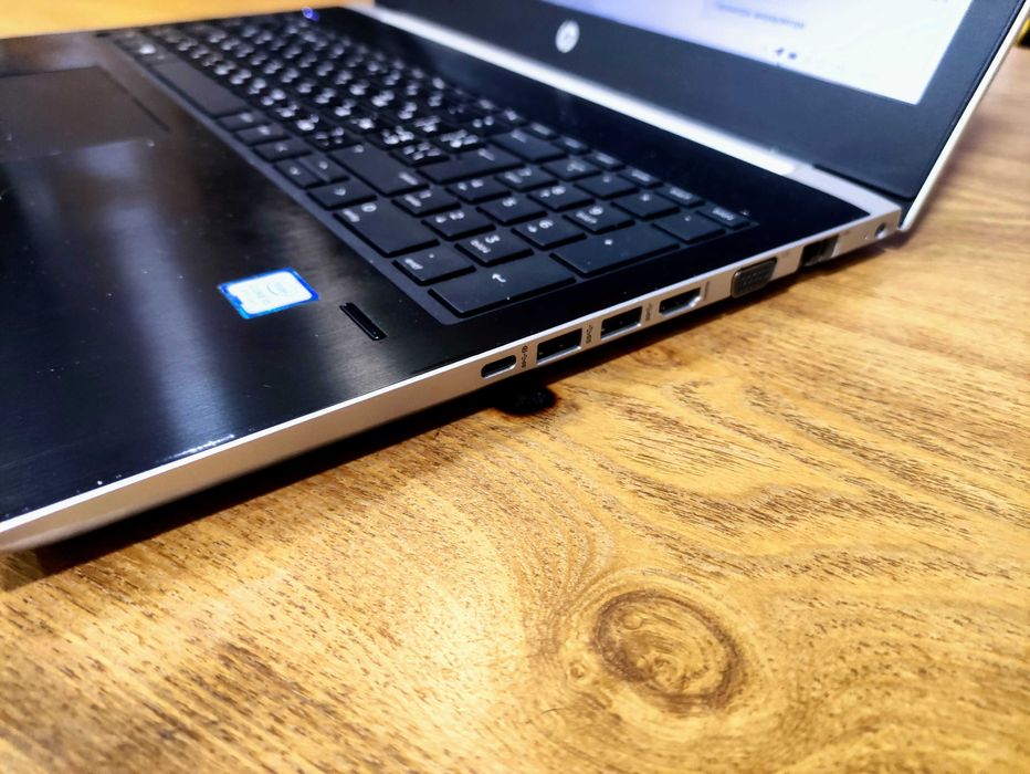 HP Probook 450 G5 / 15,6 дюйм. FullHD IPS / Core i5-8250u / SSD