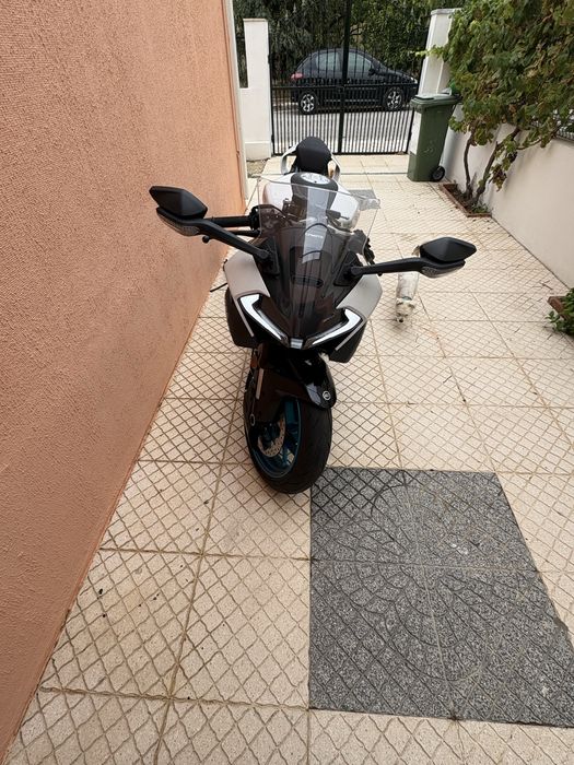 Cf moto- 675 Sr-r