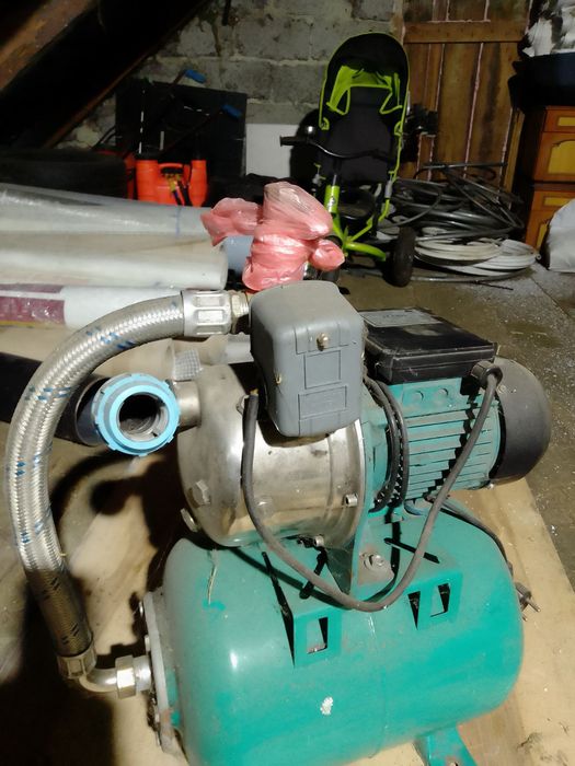 Водяний насос (гідрофор)