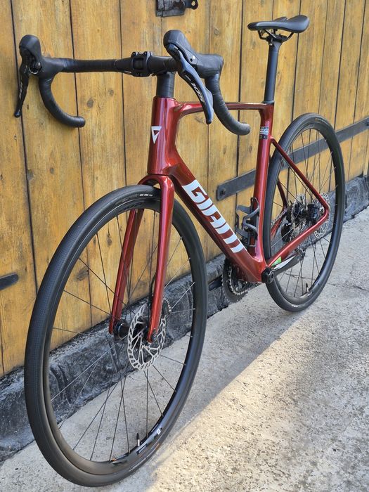 Велосипед шосейний Giant Defy endurance 2025p.