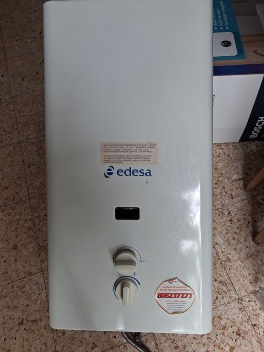 Esquentador Endesa, gaz natural com pouco uso, entrego na zona de Lisboa