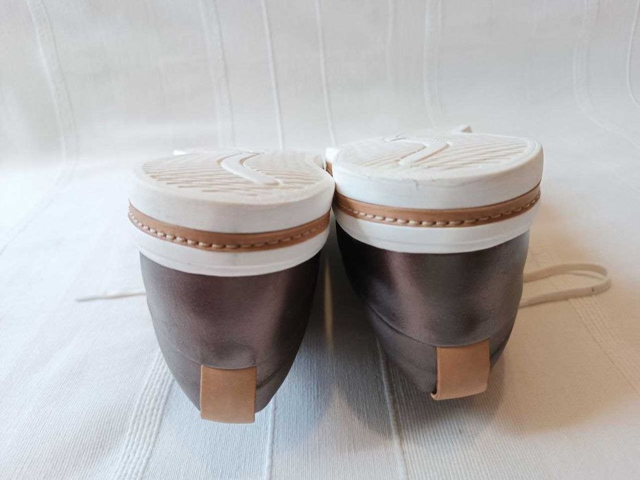 Шкіряні жіночі кросівки clarks р.42