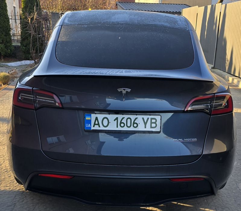 Tesla model Y performance