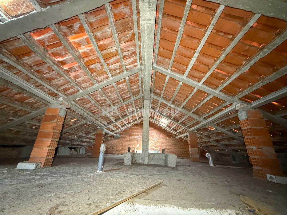 Prédio com 2 apartamentos T3, Torres Novas