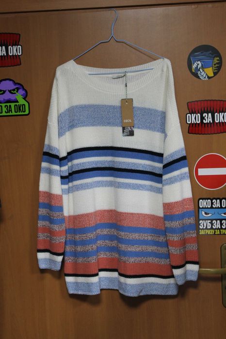Красивий светр Cecil XL