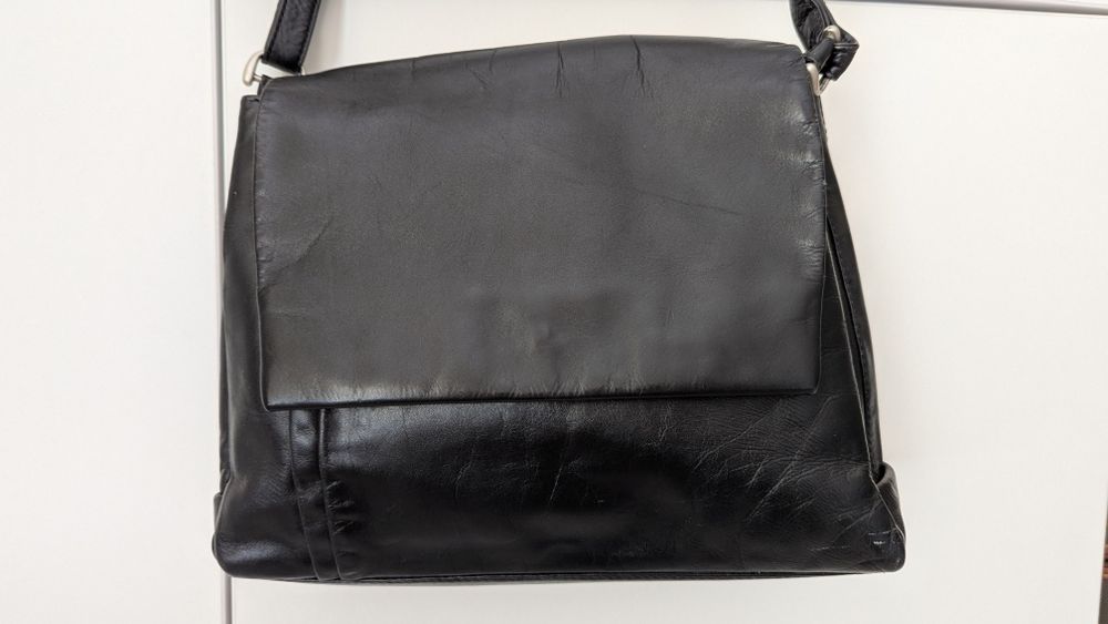 Шкіряна жіноча сумочка