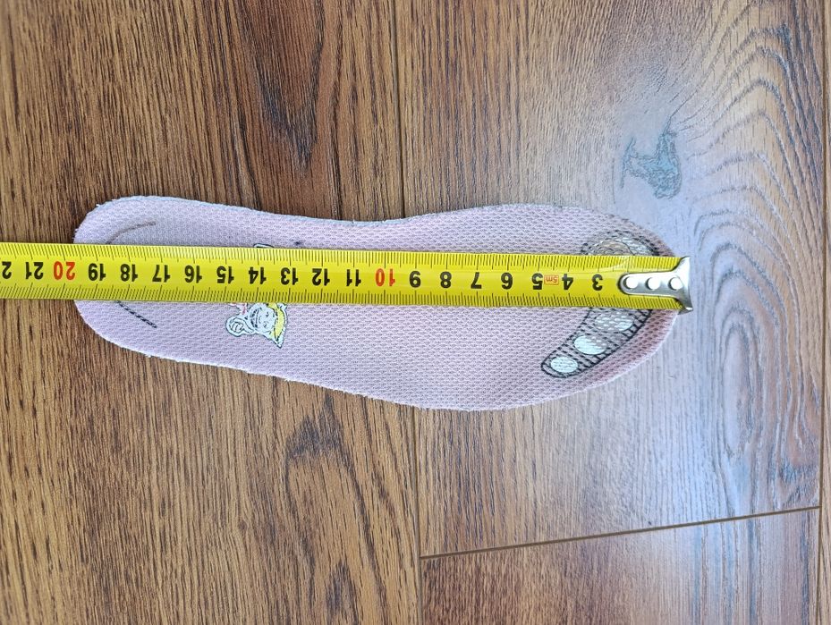 Кросівки на дівчинку