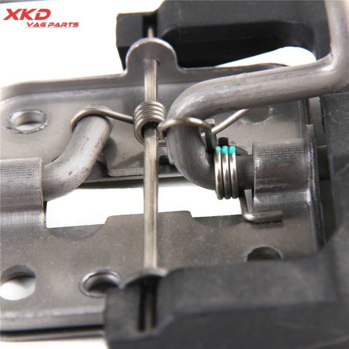 Скоба ригель замок петля захват крюк капота Тигуан Tiguan 16- рігель