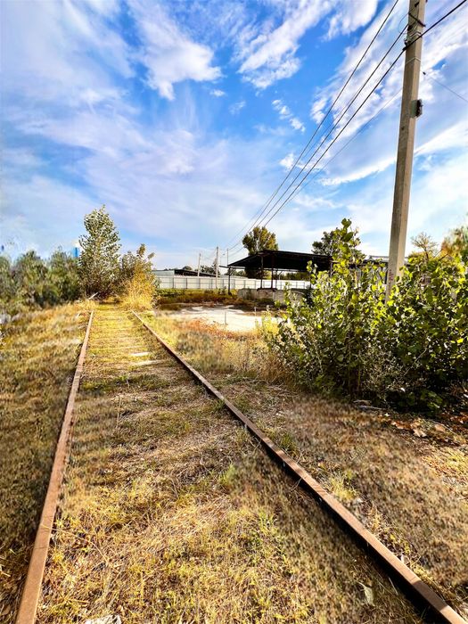 Продається промислова база в рні вул. Залізняка