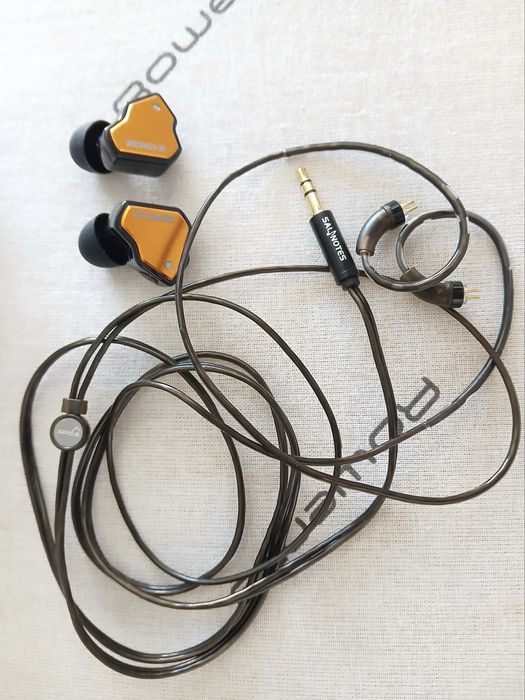 7HZ x Crinacle Zero: 2 - Orange - (NOVO)