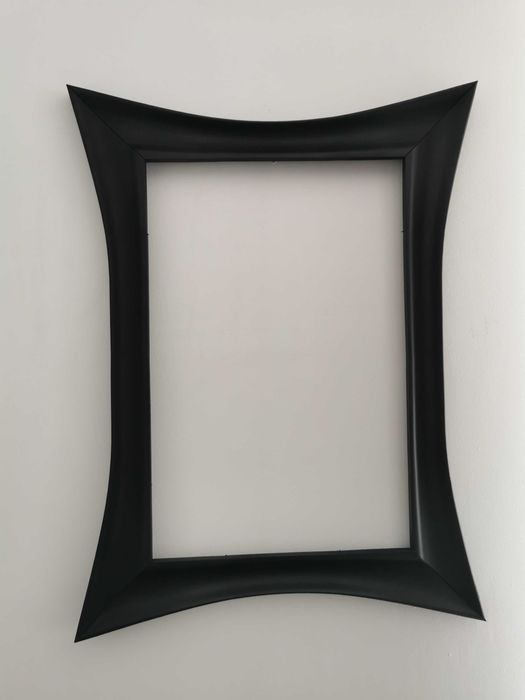 Czarna rama 40x60 cm – wydruk 3D, ręcznie sklejana