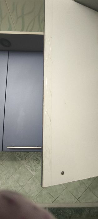 Срочно продам  угловую кухню.