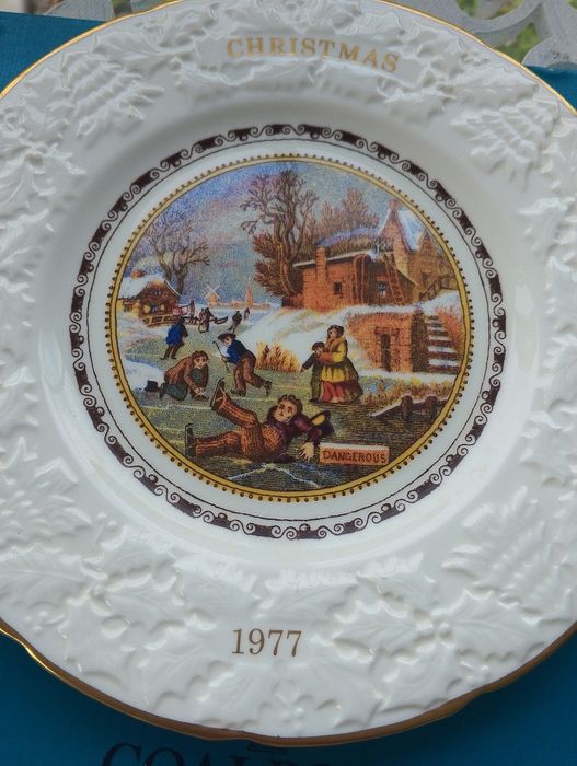 Вінтажні різдвяні тарілки порцеляна Coalport Англія