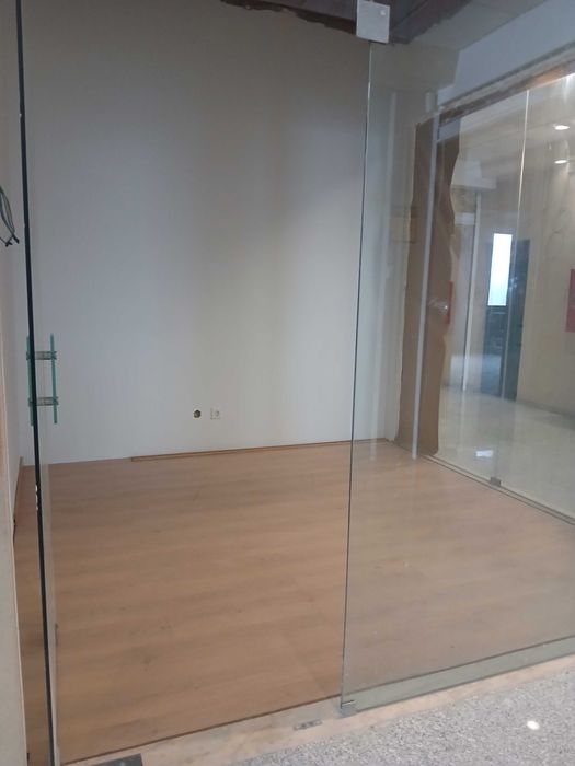 Arrendam-se lojas em Vialonga