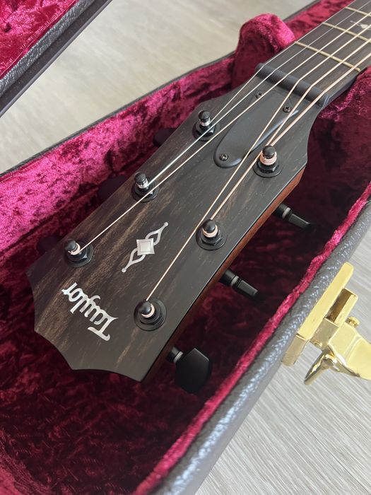 Taylor 326ce - COMO NOVA
