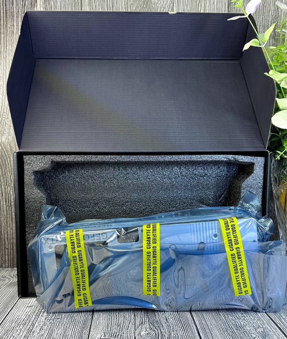 Видеокарта GIGABYTE GeForce RTX 5080 AERO OC SFF 16G 1 шт. NEW!