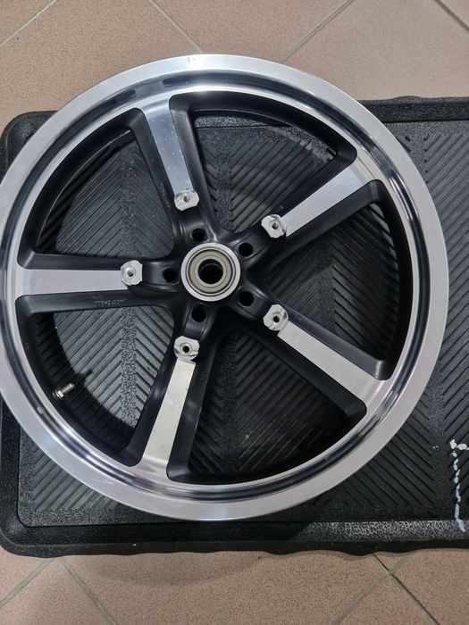 Felga przednia 19×3,00 Harley Dawidson V Rod Musice