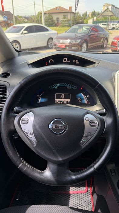 Nissan Leaf Ніссан Ліф 2017 р 24кВт 130 км Тепловий НАСОС Webasta Вебаста