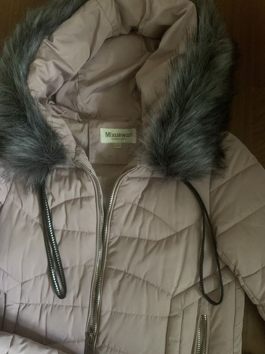 Жіноче зимове пальто, пуховик