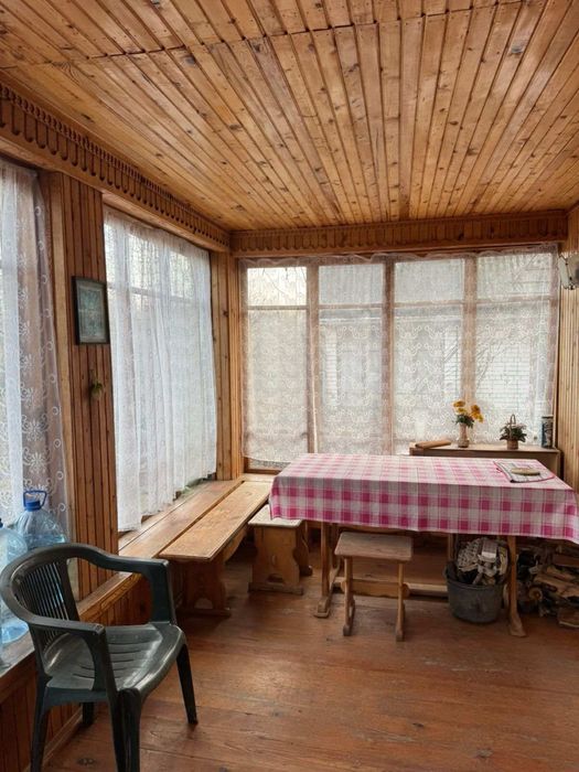 Дача зі Зручностями, Каміном та Грубою