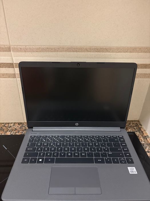 Portátil HP 240 G8 RAM: 8 GB