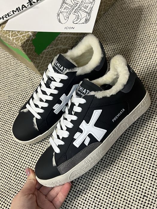 В наявності PREMIATA з хутром зимові