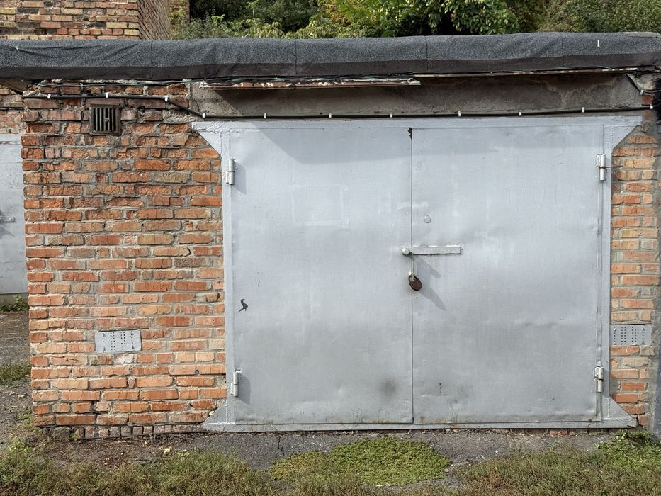 Продам гараж , кооператив Геолог , район Єврейського кладовища.