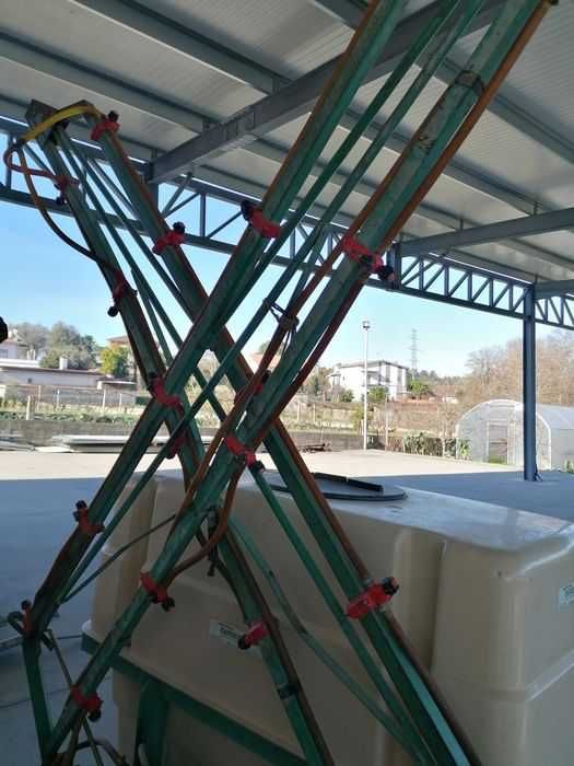 Pulverizador Sulfatador 800 Litros com barras