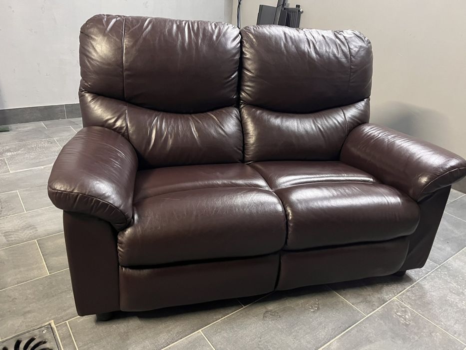 Роскошный кожаный диван из Европы.