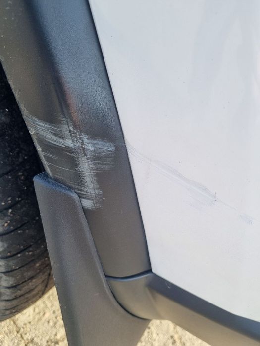 Автомобиль Jeep Cherokee