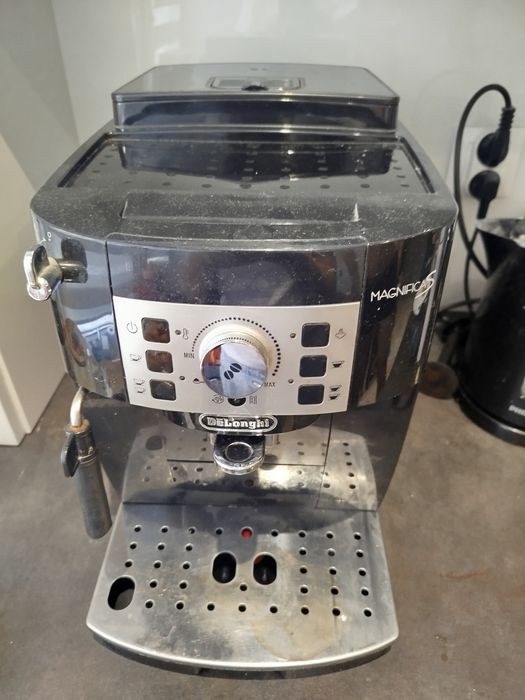 Ekspres do kawy DeLonghi Magnifica S