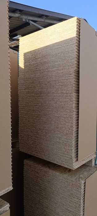 OSB gr. 18mm 610x2440 frezowana, z frezem