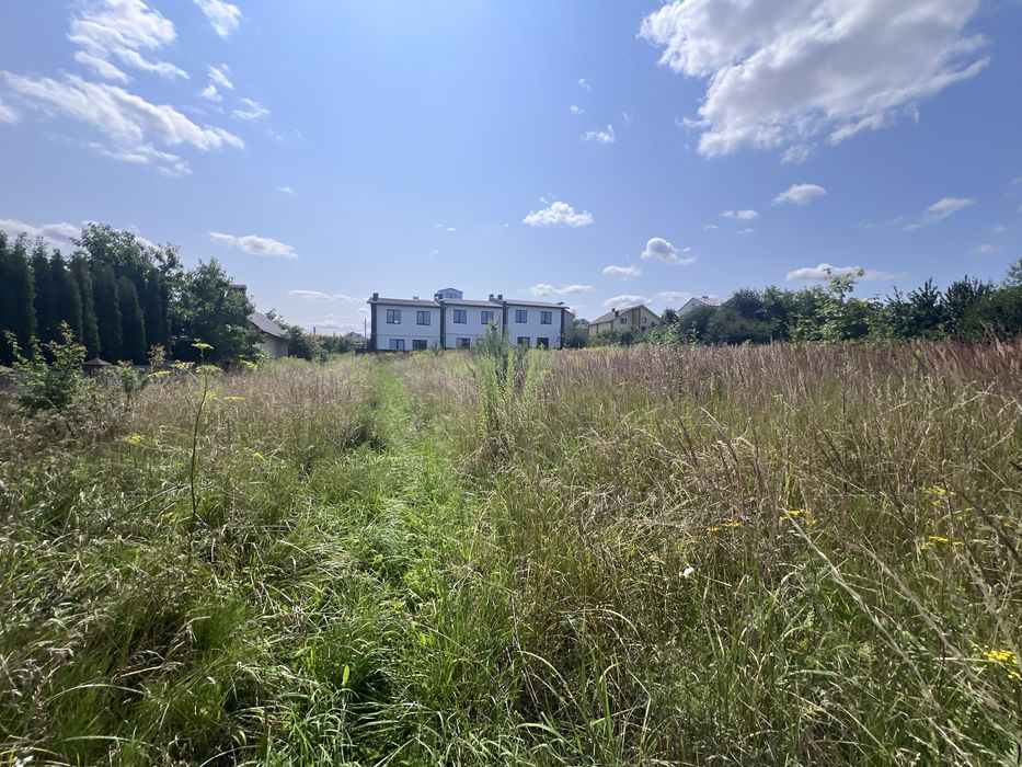 Продаж землі під житлову забудову в Підгородньому