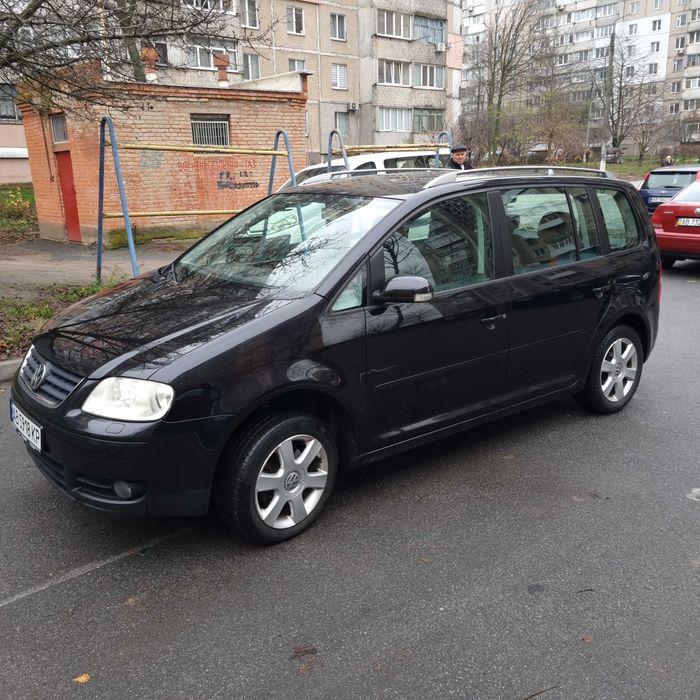 Продам Volkswagen Touran 1.4 TSi