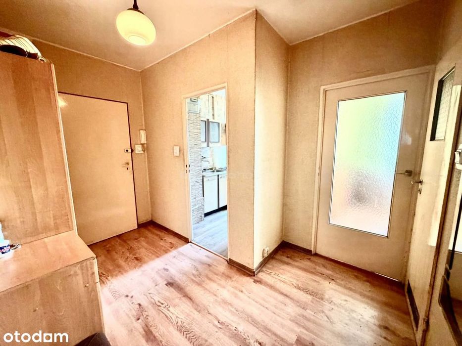 1 piętro, WRĘBOWA, balkon!