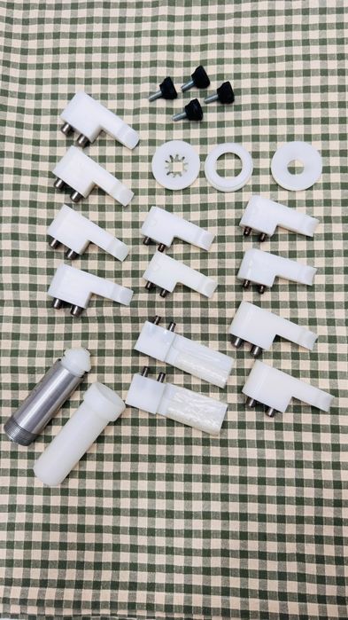 Máquina de salgados com diversos acessórios