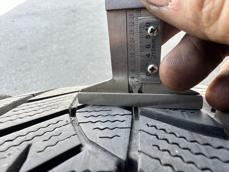 Шини 215 55 18 95T Goodyear Ultra Grip Performance комплект